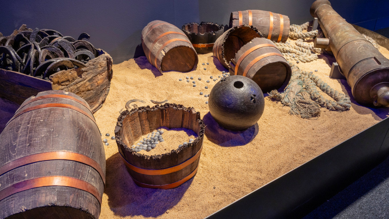 Actividad de la exposición naufragios. arqueología sumergida y del ciclo ecos del naufragio