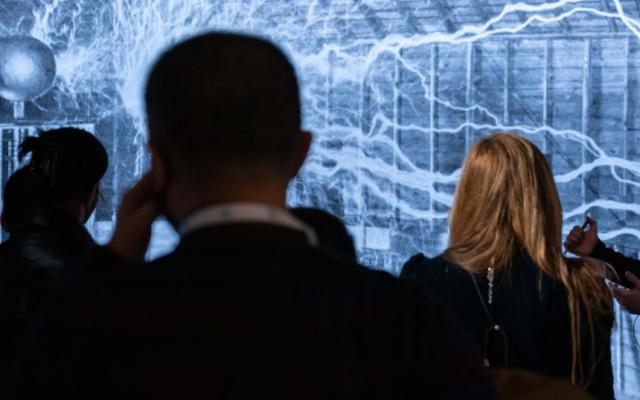 Actividad de la exposición nikola tesla. el genio de la electricidad moderna